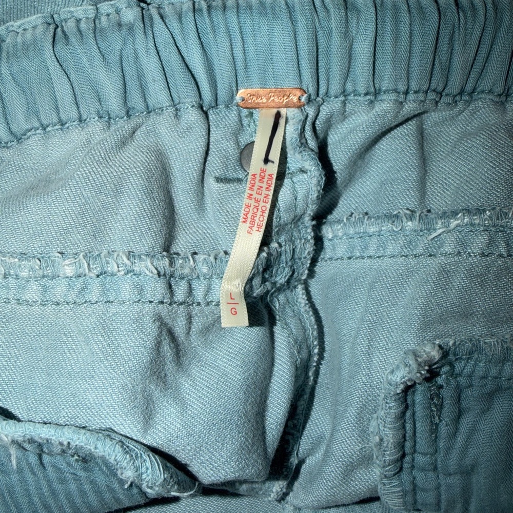 NWOT Frankie washed cargo shorts by Free People in size Large - Picture 5 of 16